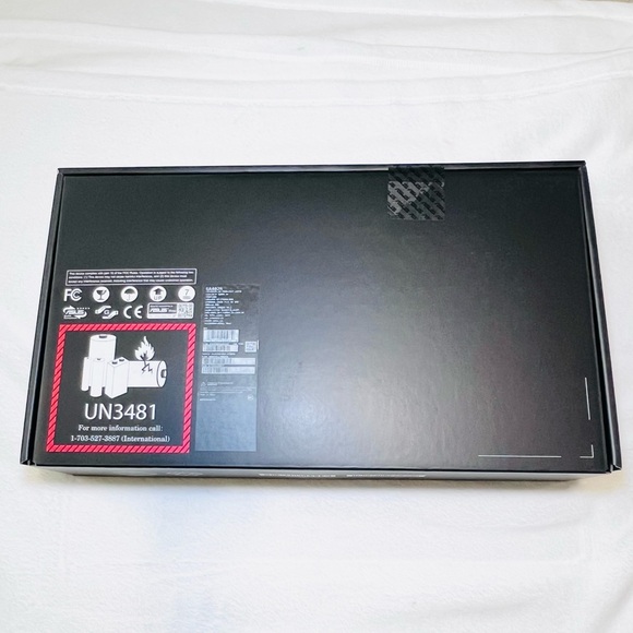 ASUS - ROG Zephyrus G14 14” Gaming Laptop - Moonlight White - SEALED - Picture 7 of 9